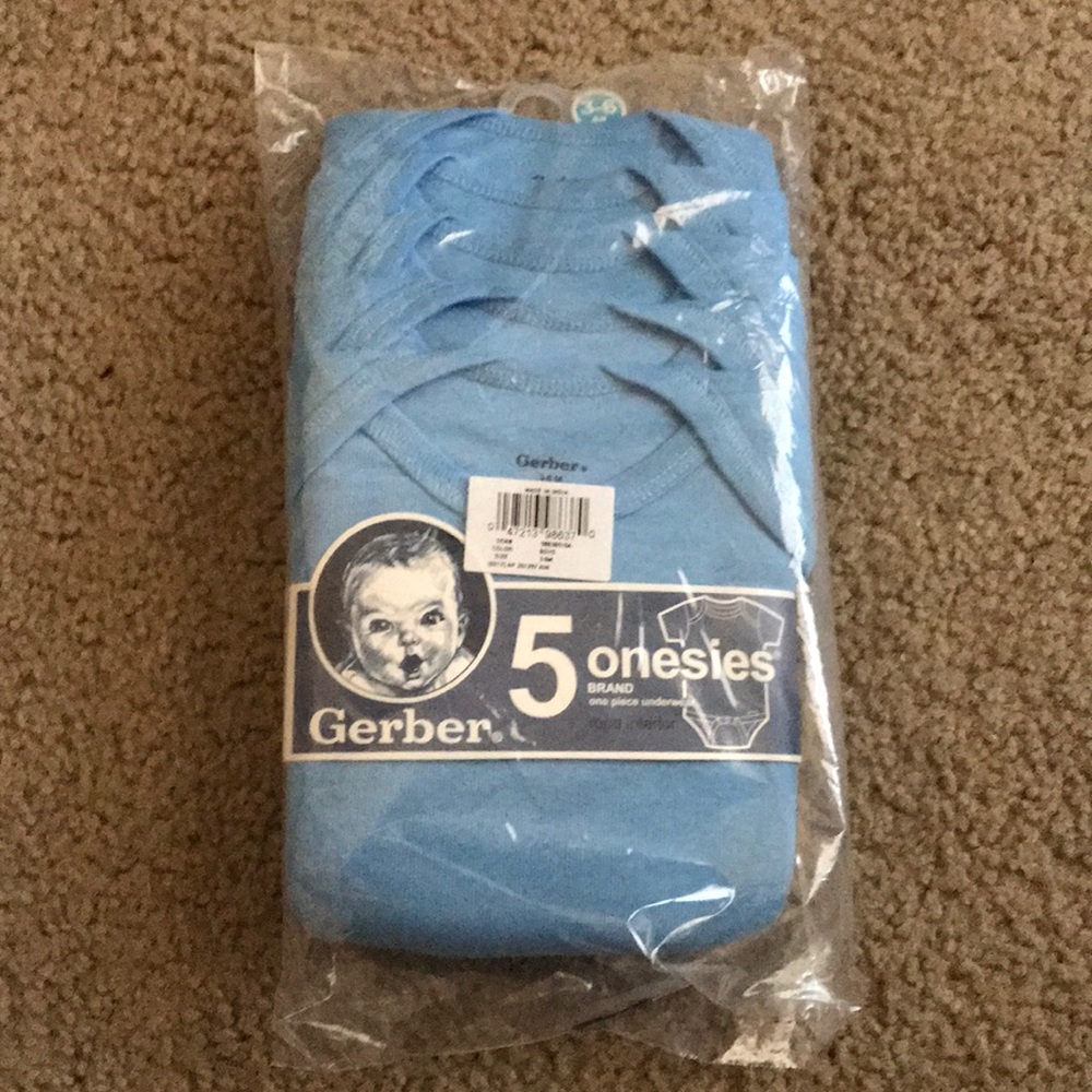 NWT 5 back baby blue 👶🏼 Gerber onesies